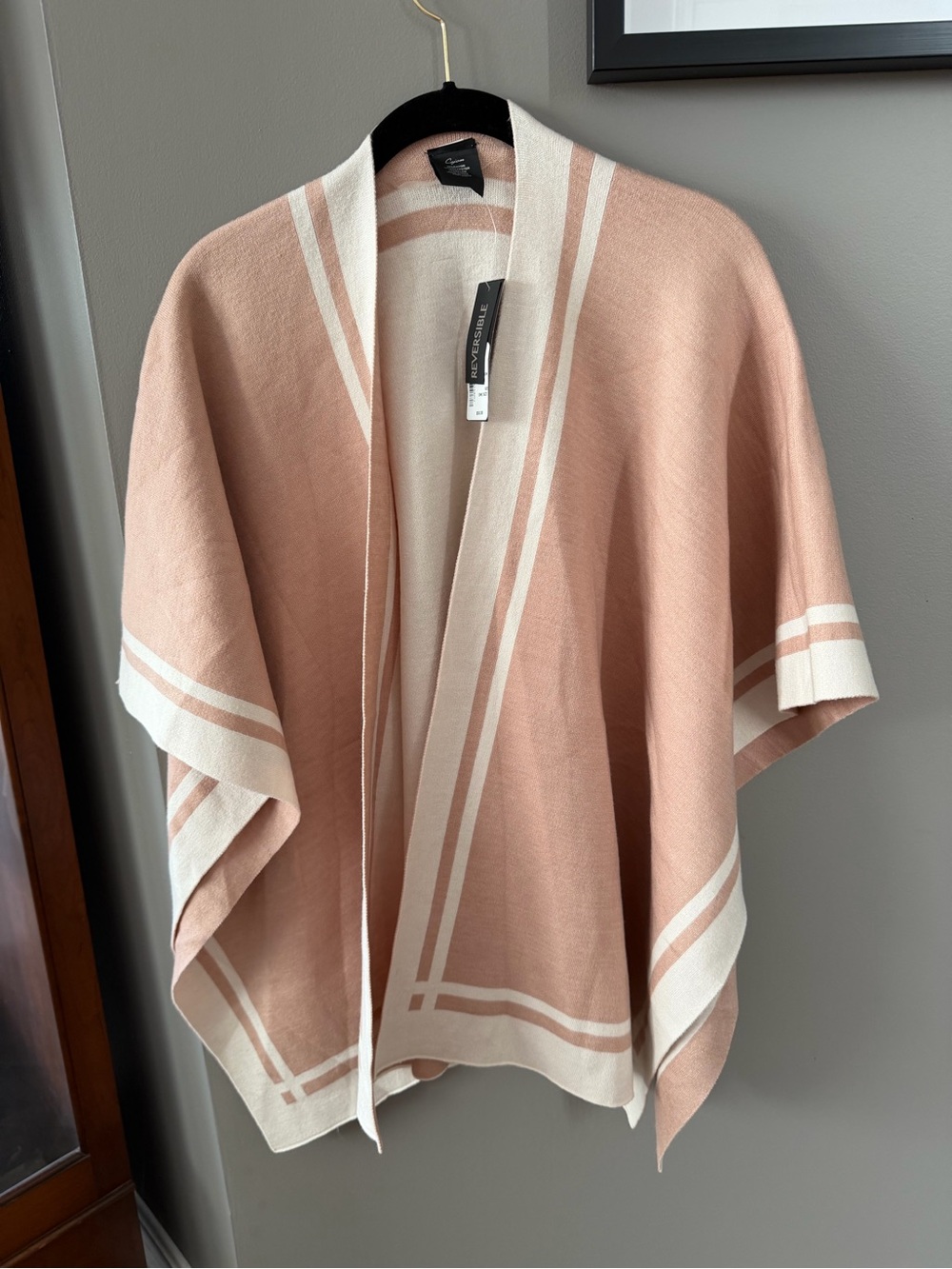 Cejon Reversible Dusty Pink and Cream Knit Throw Poncho Cape. OS
